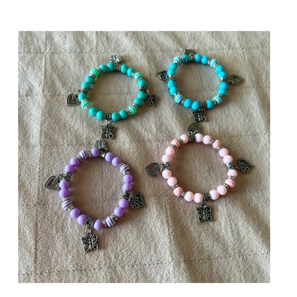 💎🆕Like new bundle of kids bracelets